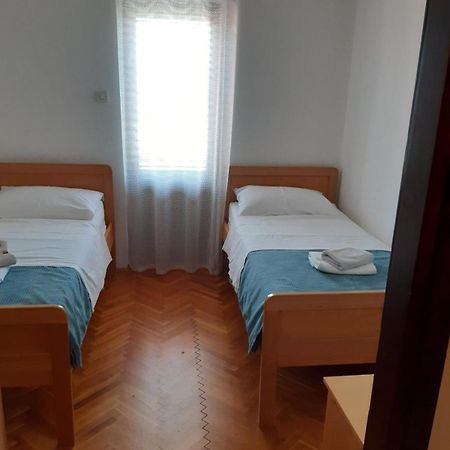 Apartments Mare Malinska Dış mekan fotoğraf
