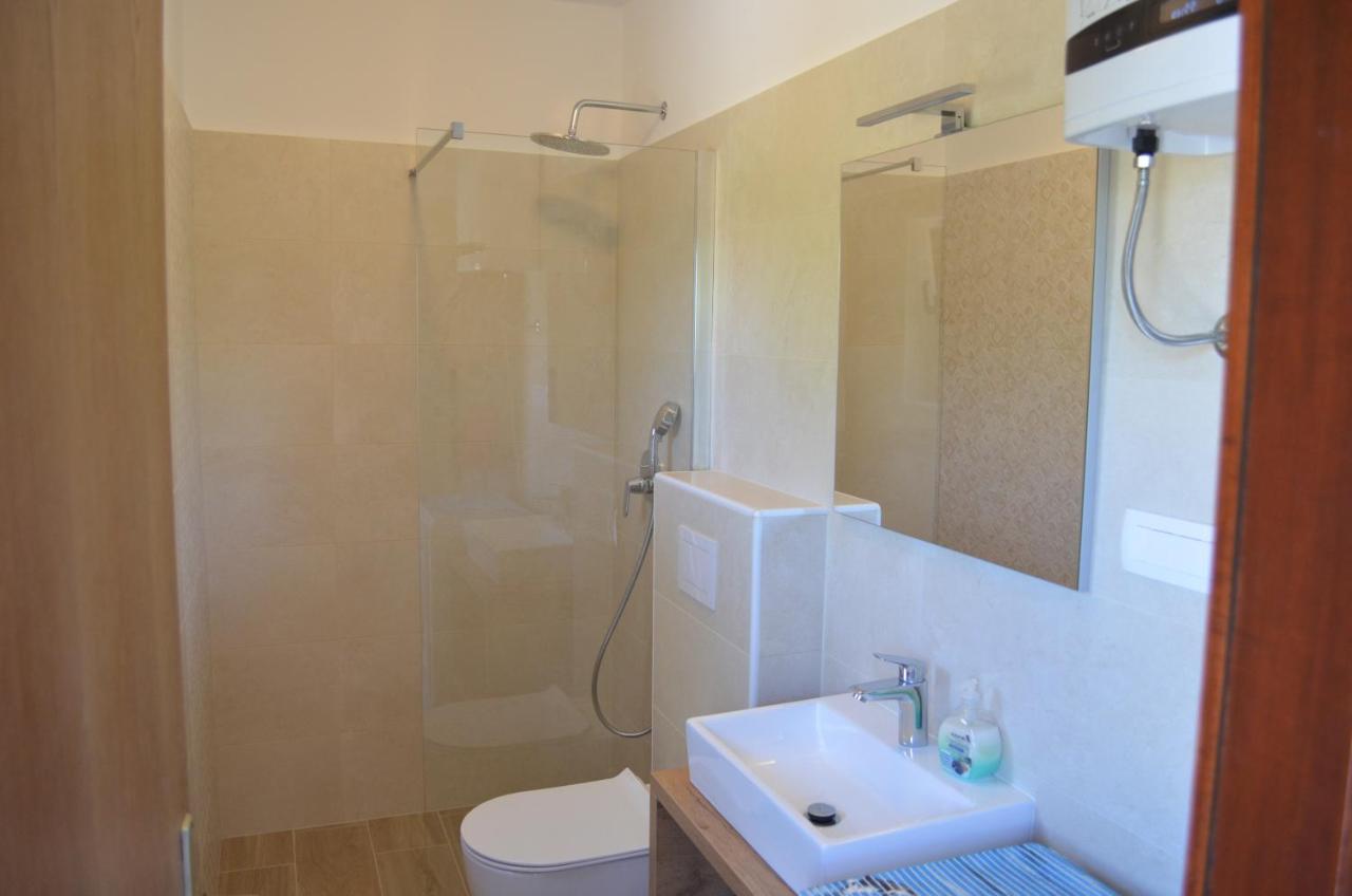 Apartments Mare Malinska Dış mekan fotoğraf