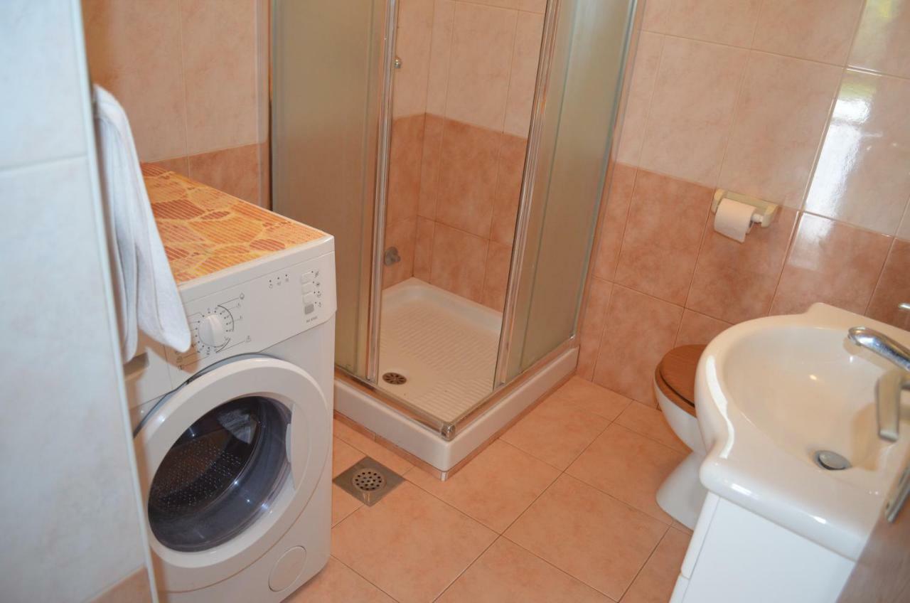 Apartments Mare Malinska Dış mekan fotoğraf