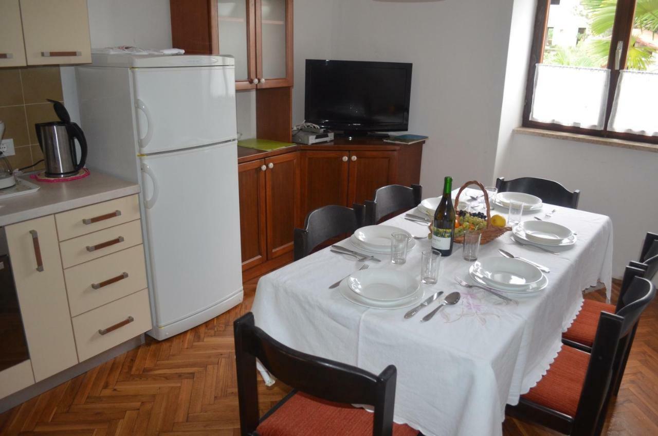 Apartments Mare Malinska Dış mekan fotoğraf