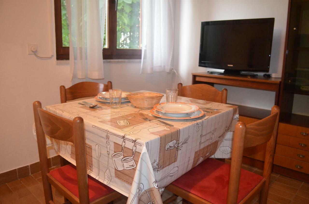 Apartments Mare Malinska Dış mekan fotoğraf
