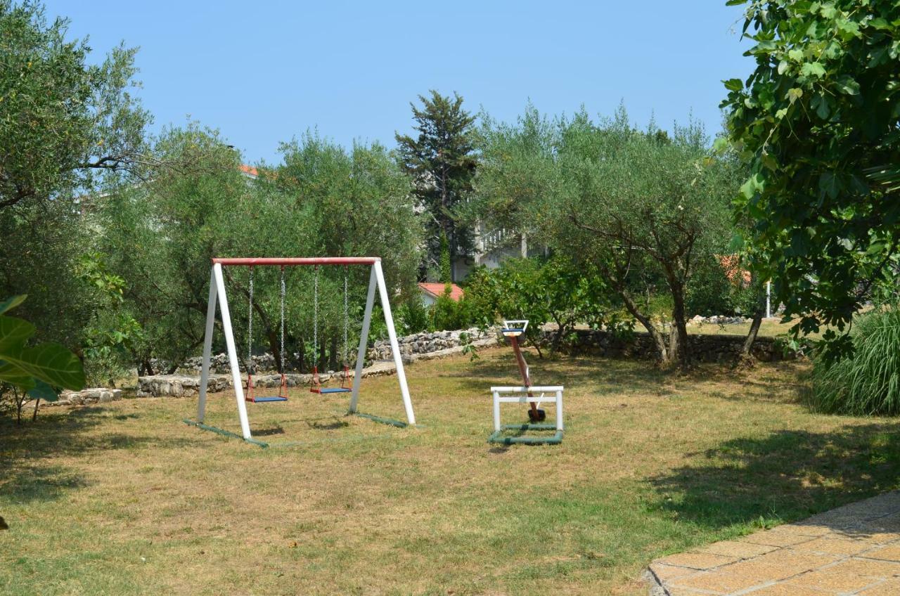 Apartments Mare Malinska Dış mekan fotoğraf