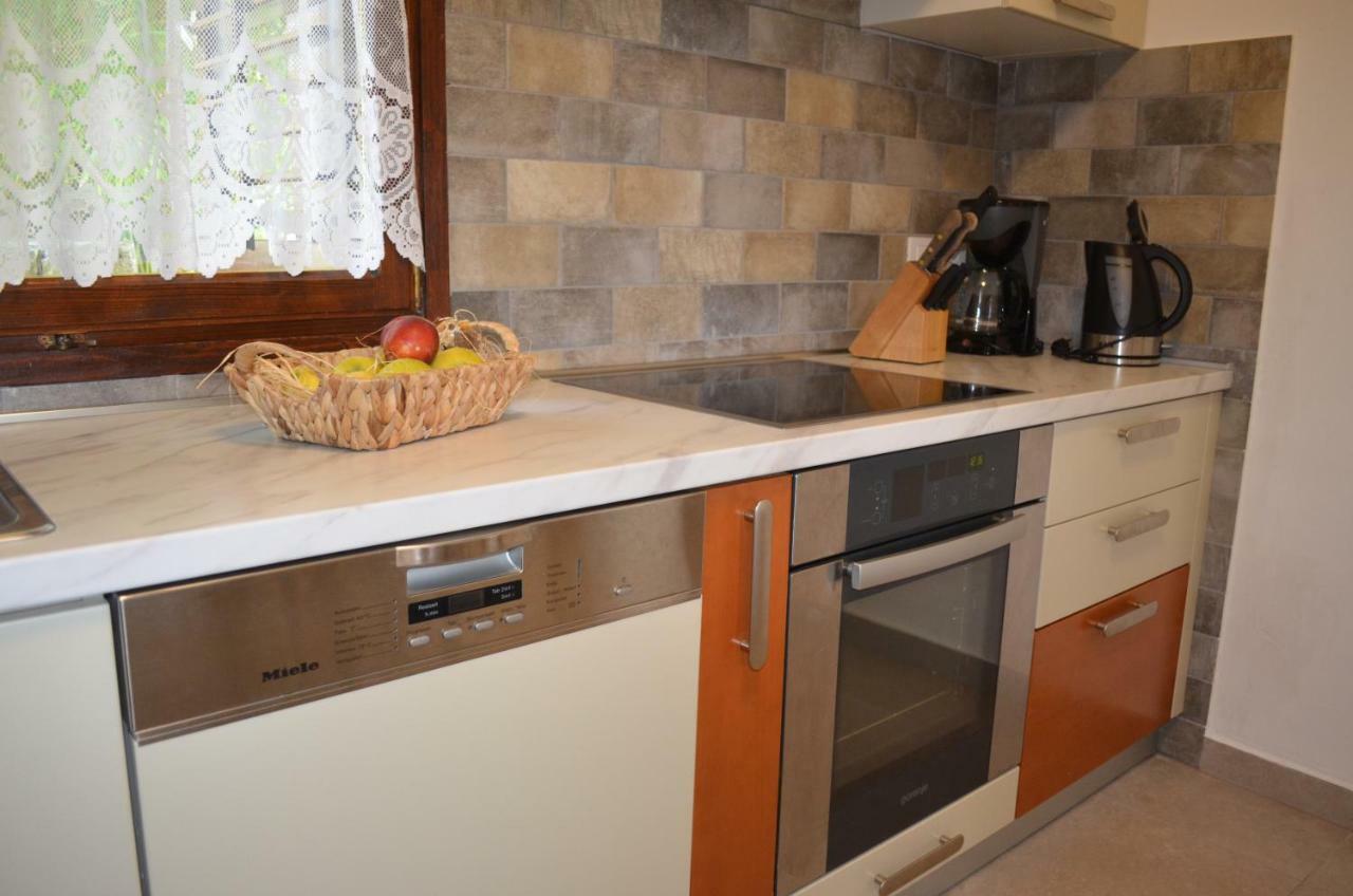 Apartments Mare Malinska Dış mekan fotoğraf