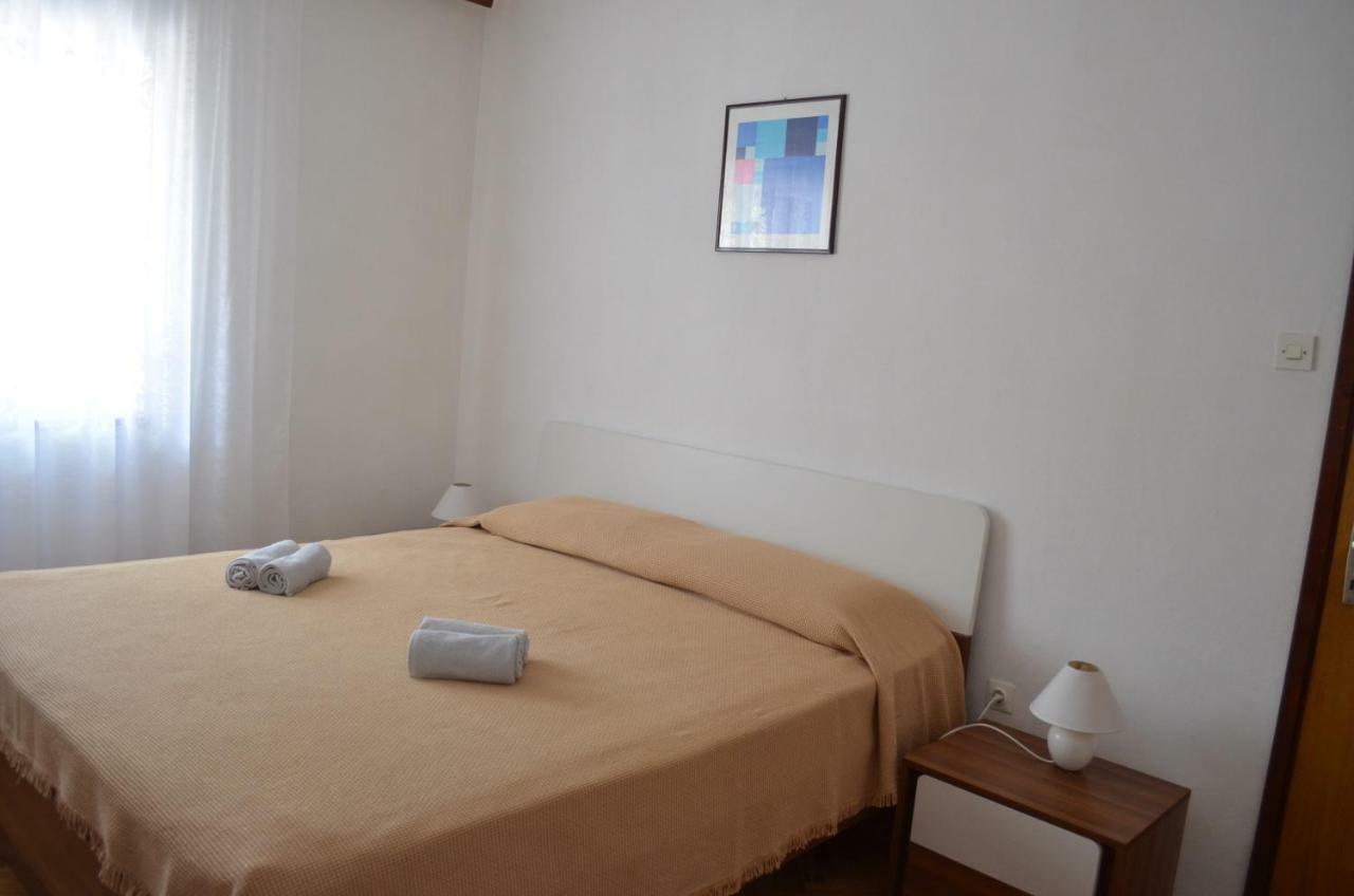 Apartments Mare Malinska Dış mekan fotoğraf