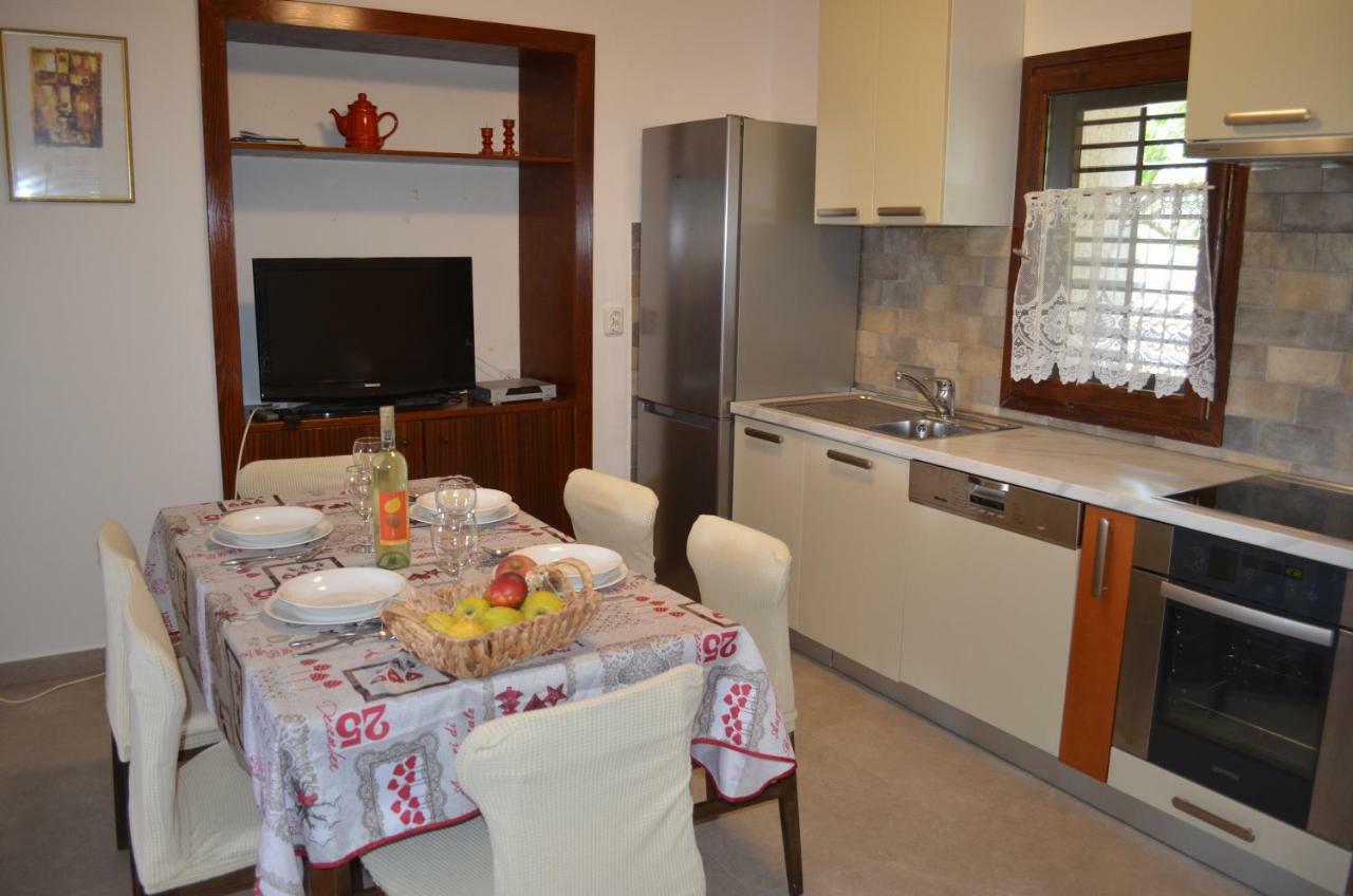 Apartments Mare Malinska Dış mekan fotoğraf