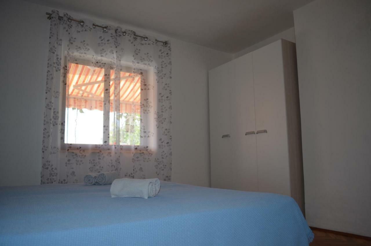 Apartments Mare Malinska Dış mekan fotoğraf