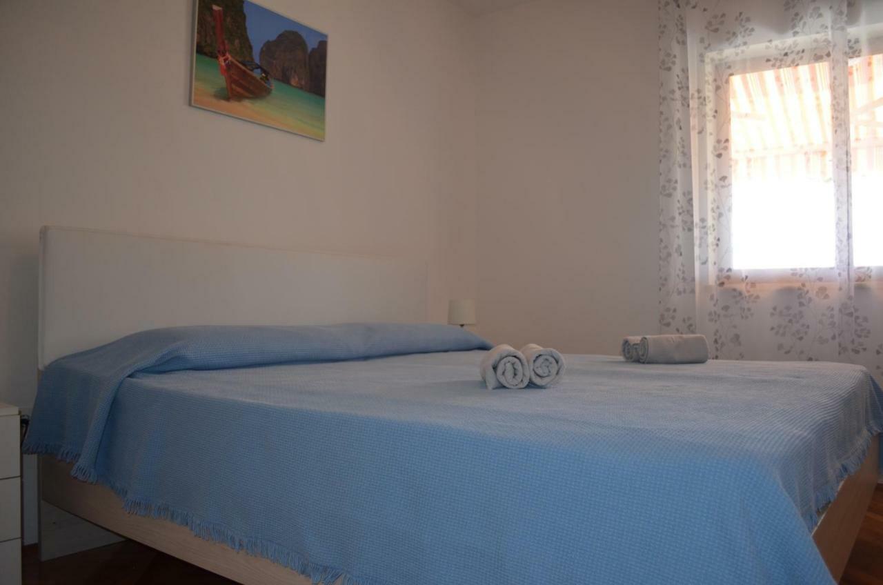 Apartments Mare Malinska Dış mekan fotoğraf