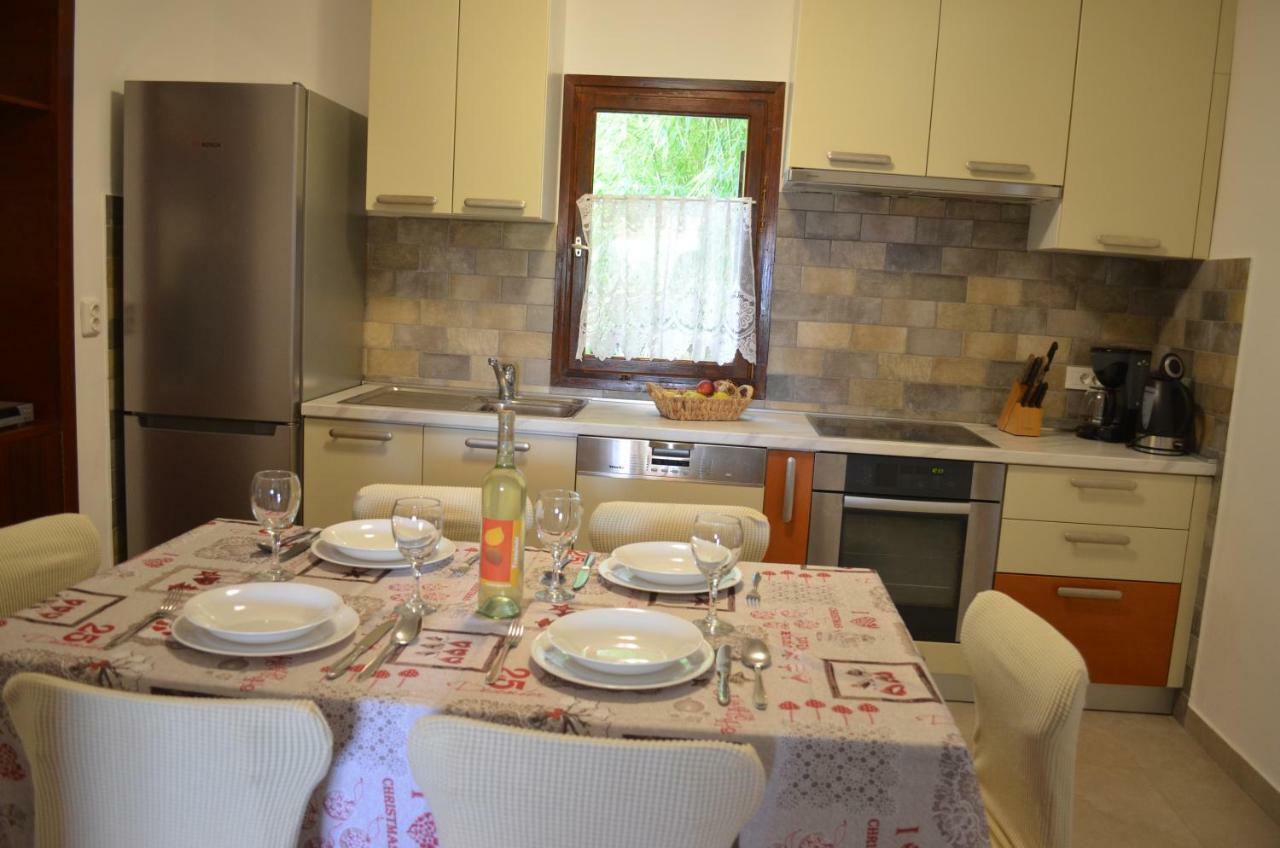 Apartments Mare Malinska Dış mekan fotoğraf