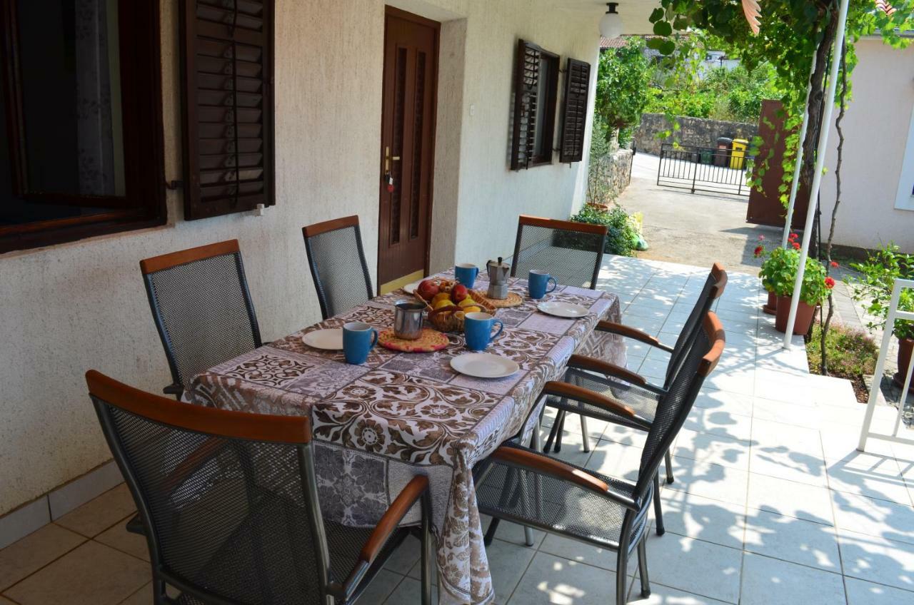 Apartments Mare Malinska Dış mekan fotoğraf